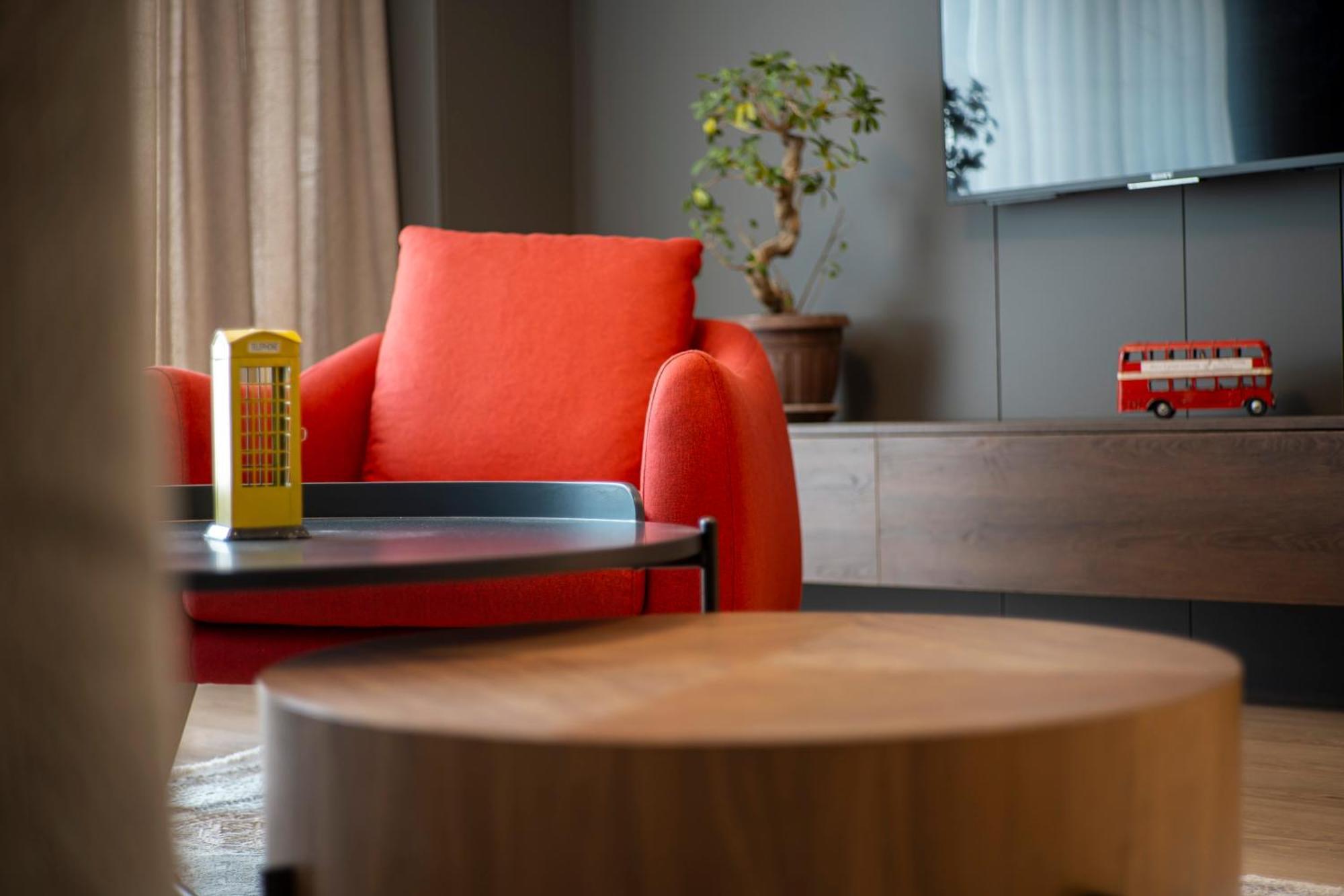 Lux Apartments Prishtine Bagian luar foto
