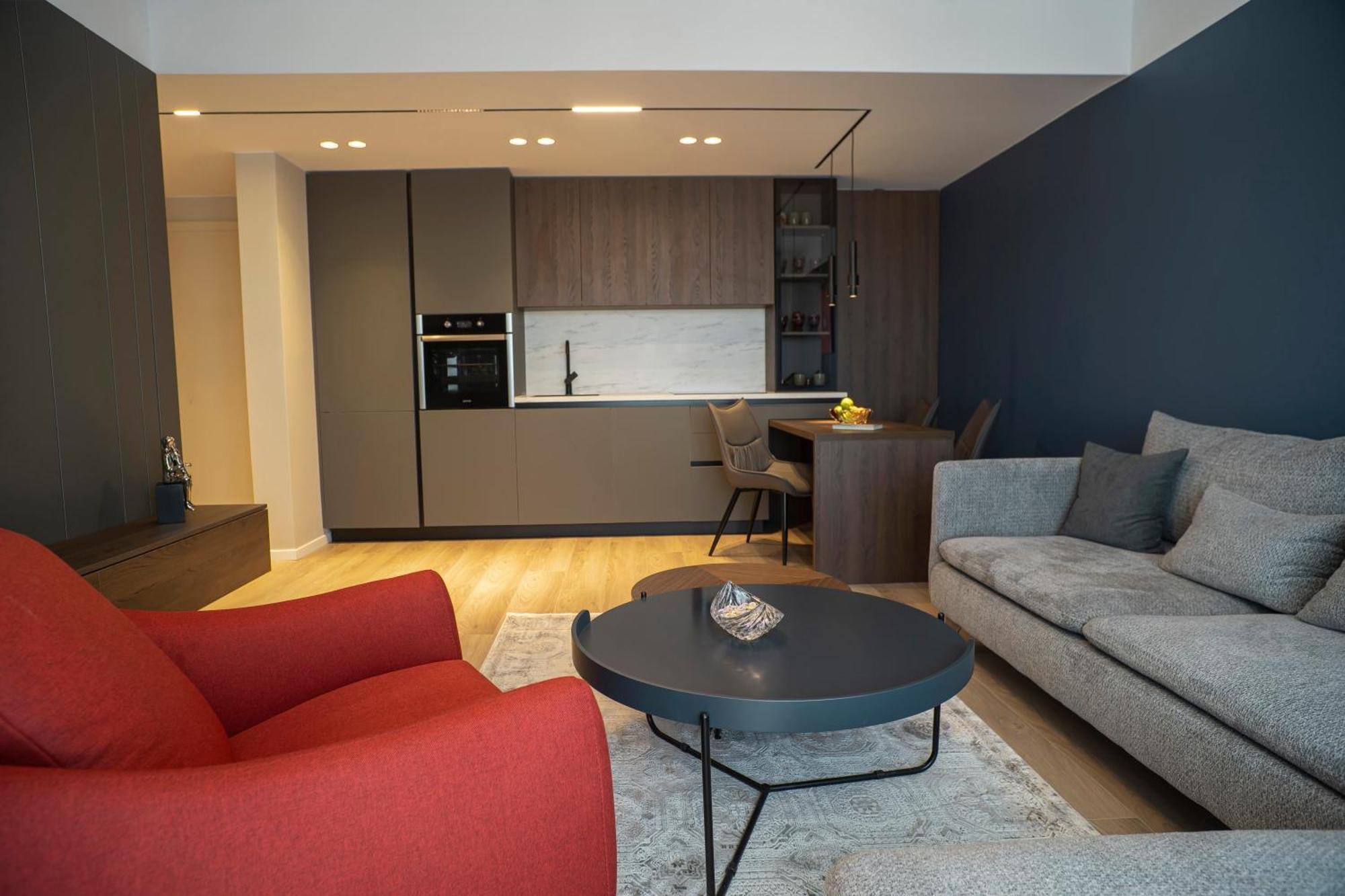 Lux Apartments Prishtine Bagian luar foto